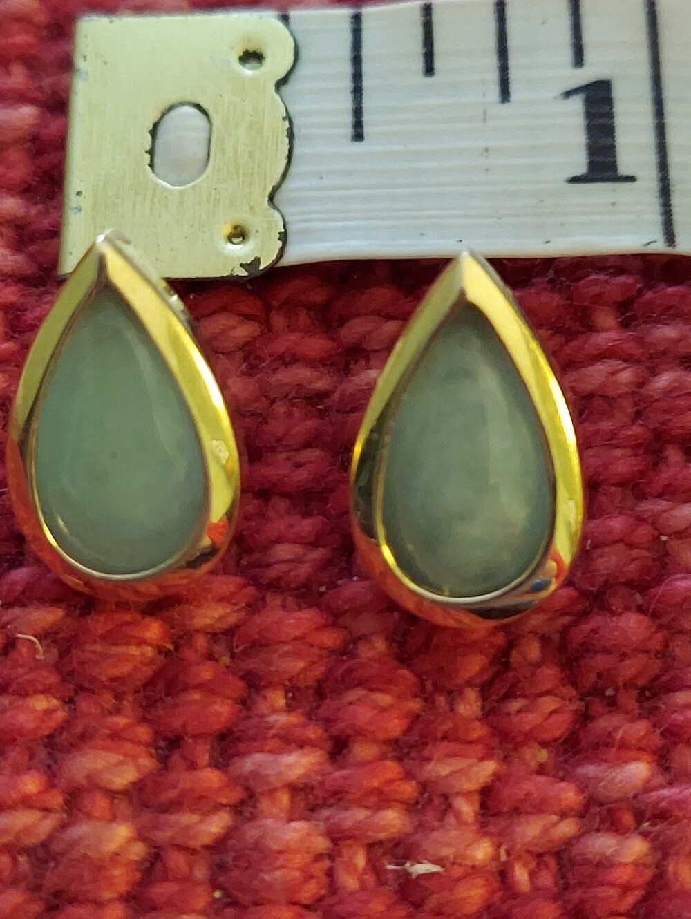 Vintage 14k Jade Stud Earrings - Picture 3 of 7